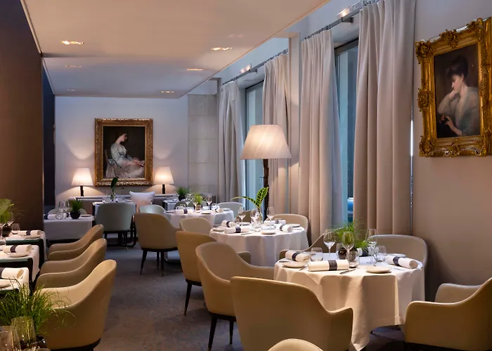 Hôtel De Sers Champs Elysées Parigi